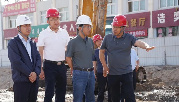 戴少軍、杜康武一行實(shí)地調(diào)研酒泉市肅州區(qū)城市基礎(chǔ)設(shè)施提升項(xiàng)目